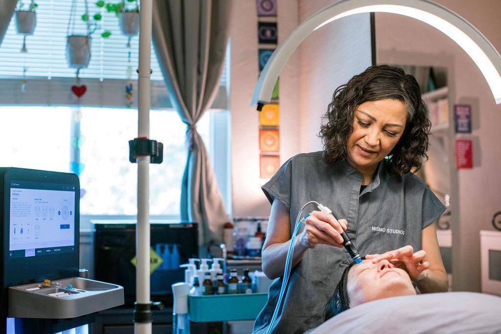 HydraFacial™ Syndeo Advanced Skin Technology